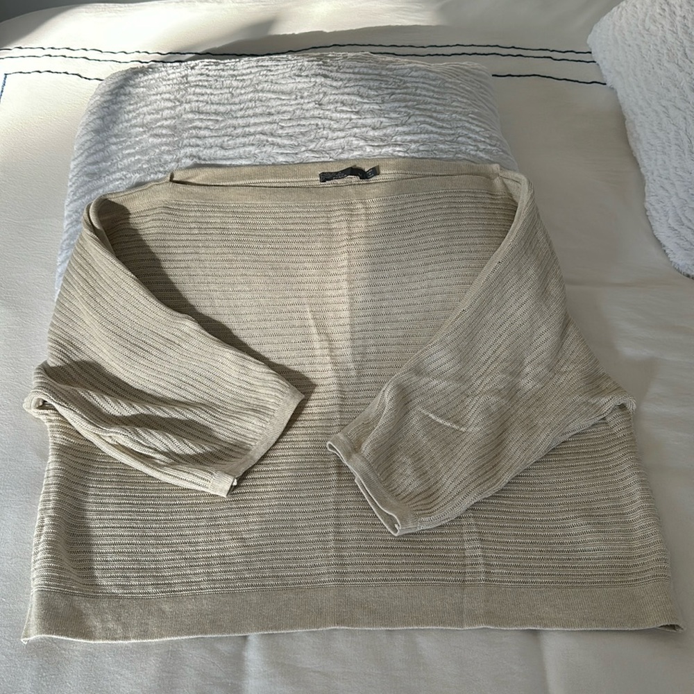 Prana raglan sleeve sweater. Sleeves are 3/4